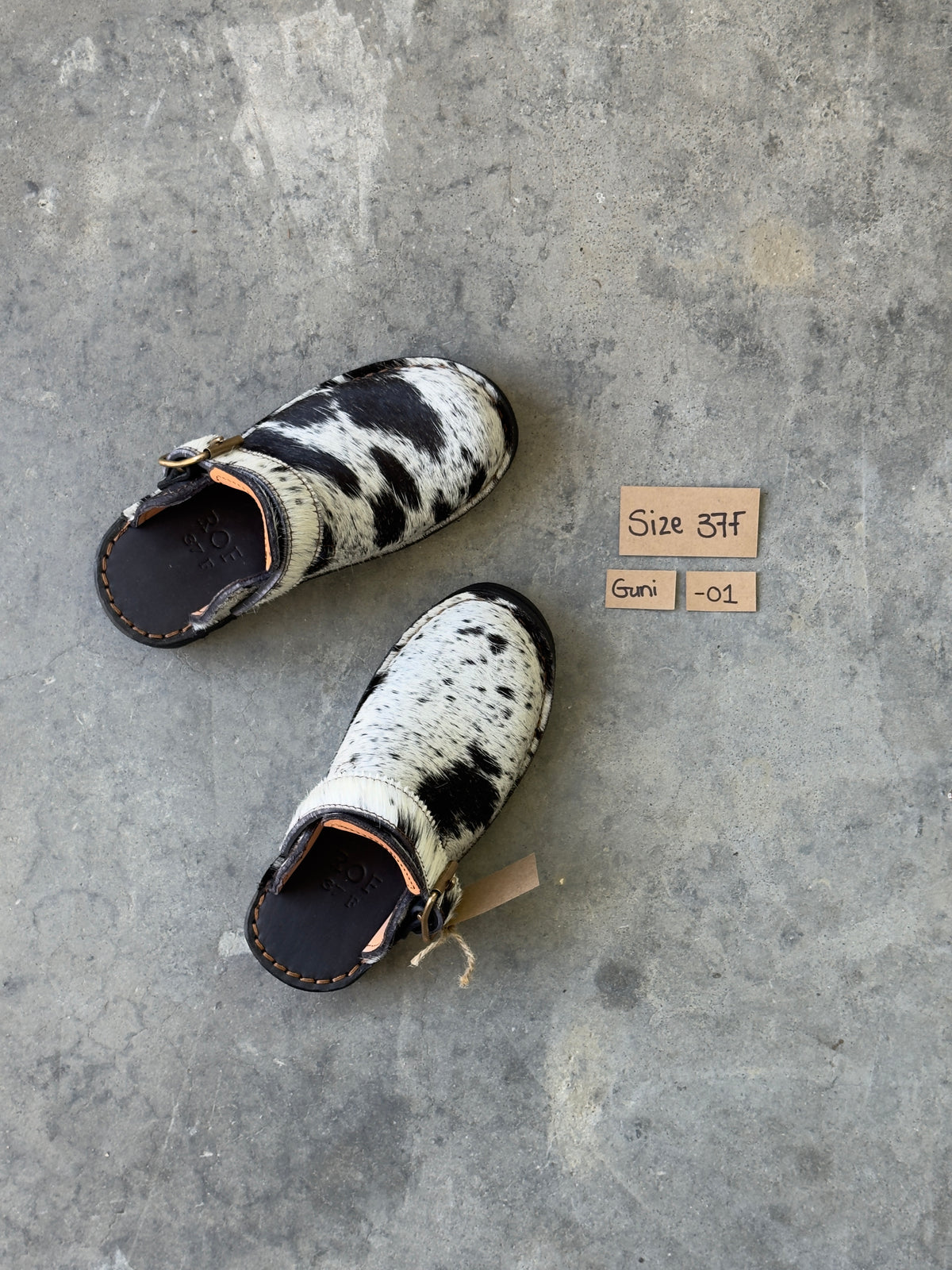 Guni Clog EU 37 Women's — unique Nguni hide pair GN-37F-01