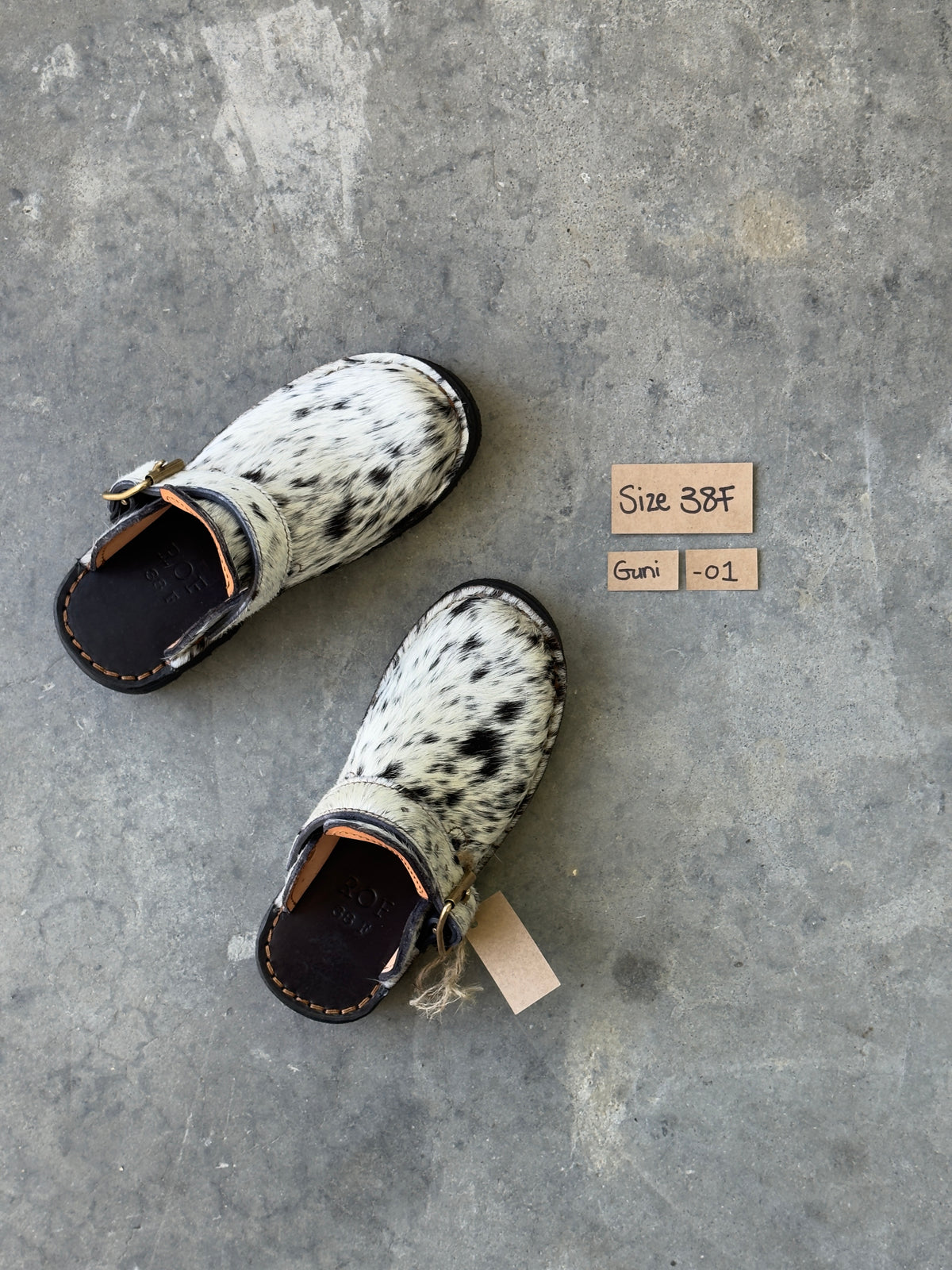 Guni Clog EU 38 Women's — unique Nguni hide pair GN-38F-01