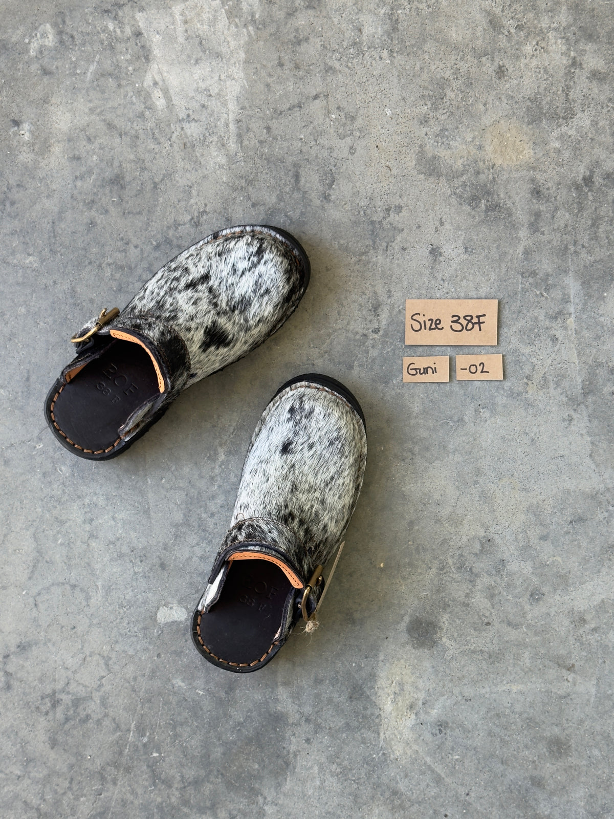 Guni Clog EU 38 Women's — unique Nguni hide pair GN-38F-02