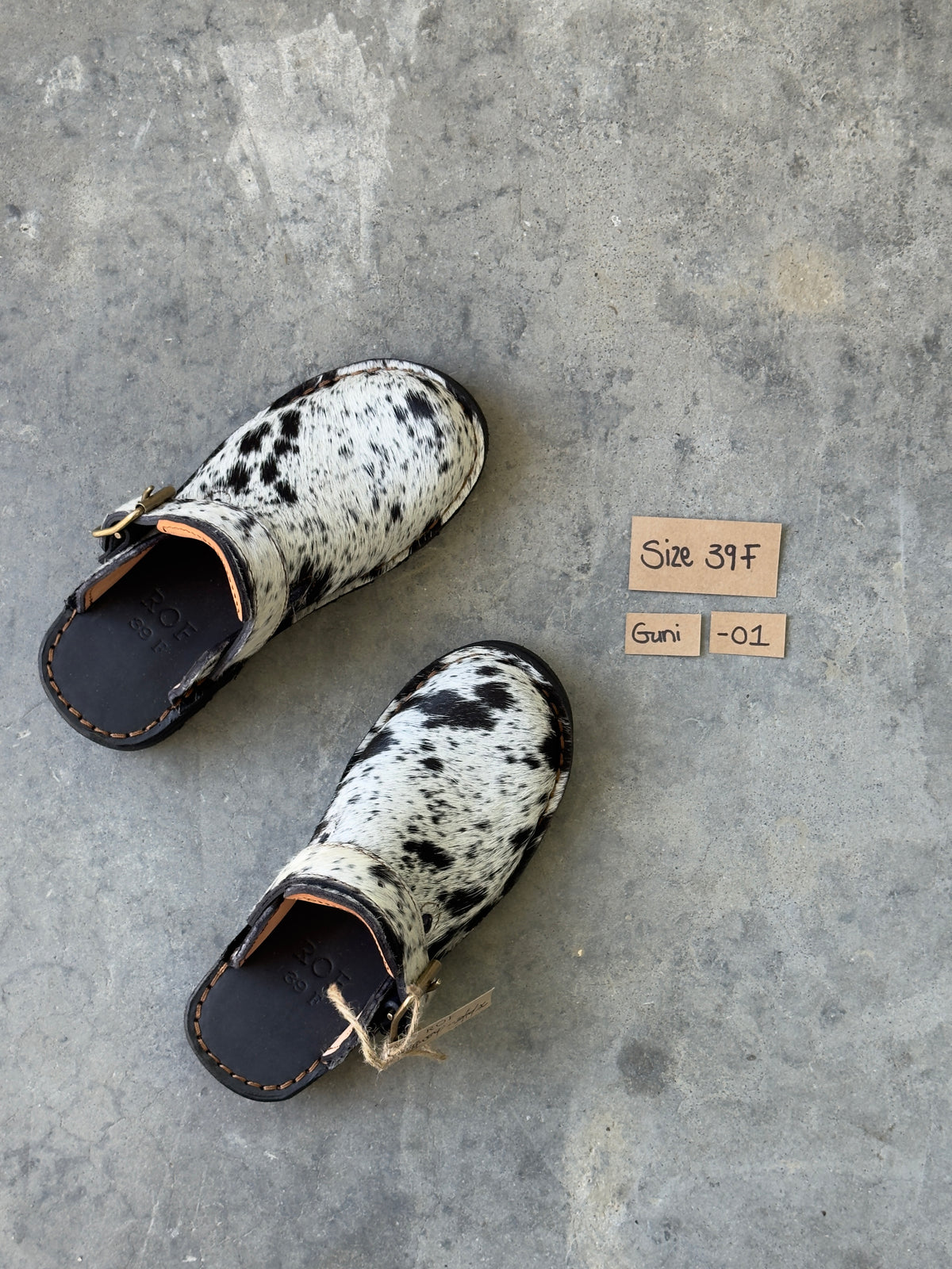 Guni Clog EU 39 Women's — unique Nguni hide pair GN-39F-01