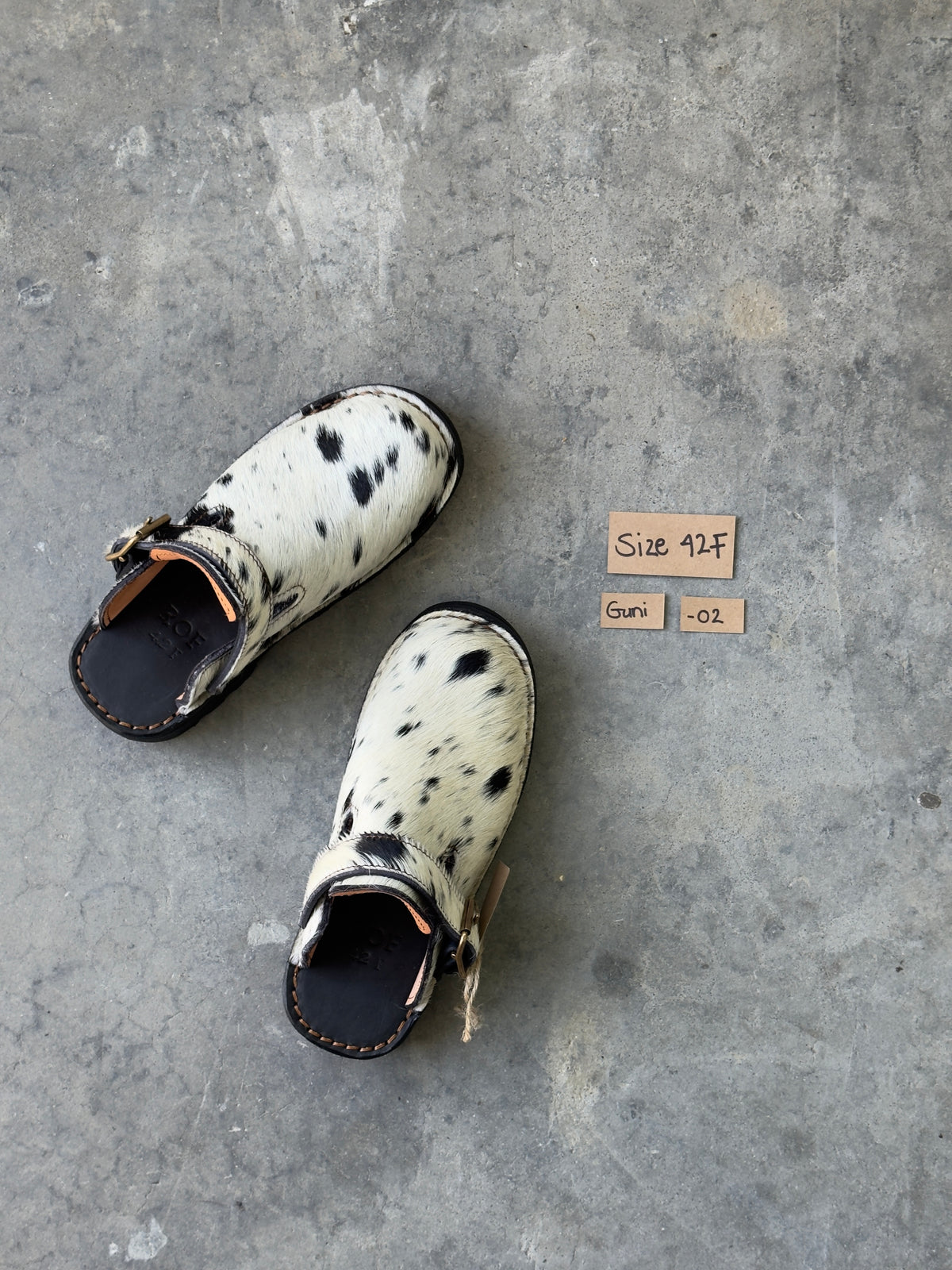 Guni Clog EU 42 Women's — unique Nguni hide pair GN-42F-02