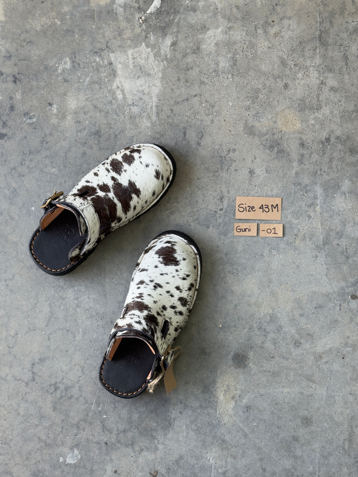 Guni Clog EU 43 Men's — unique Nguni hide pair GN-43M-01