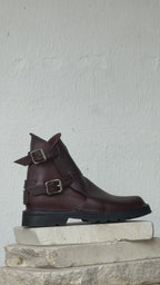 brown boot silver vid