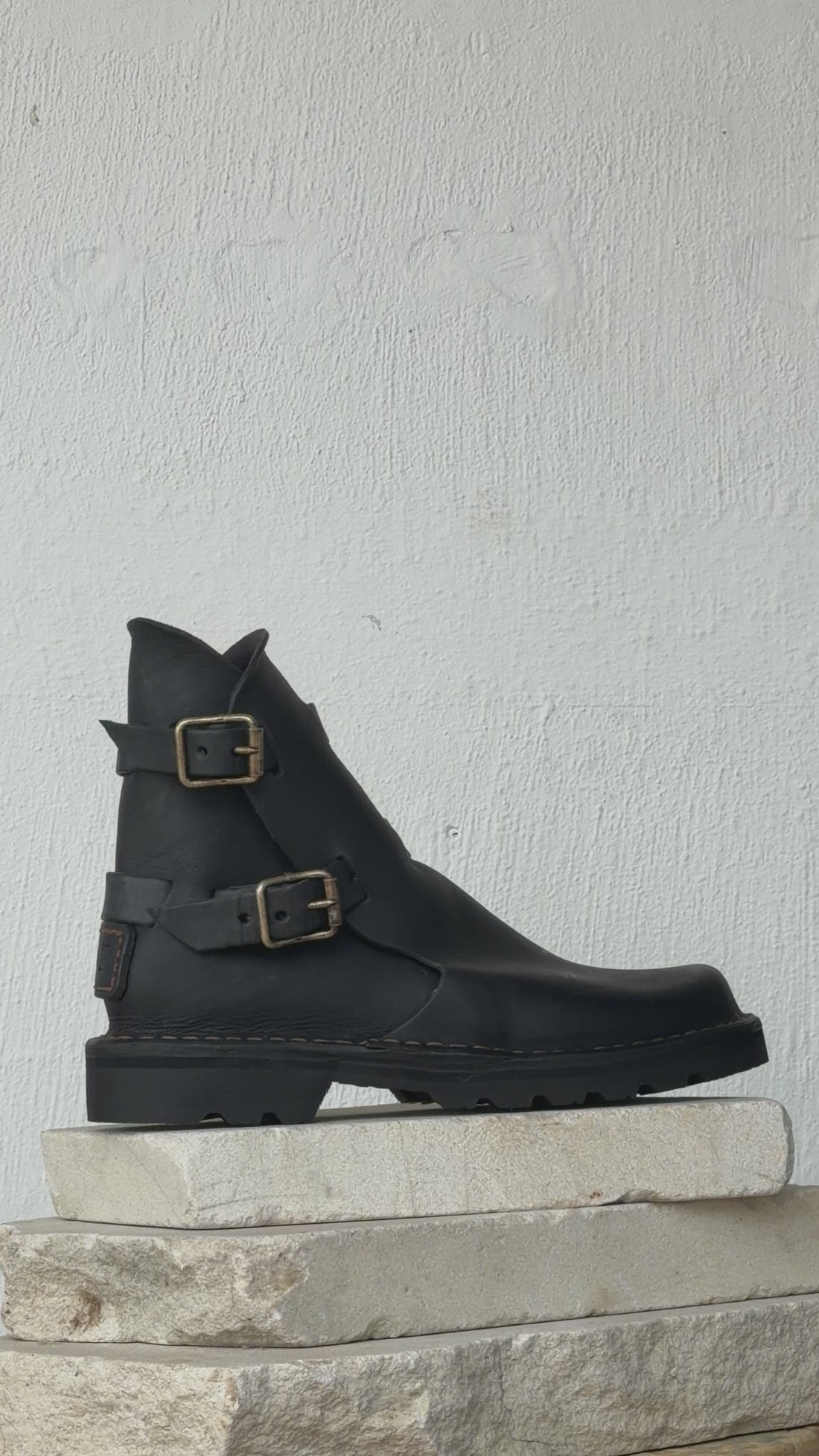black boot brass vid