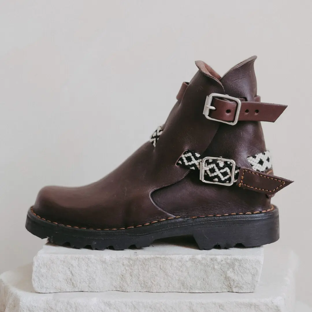 Braune Makramee-Riemen