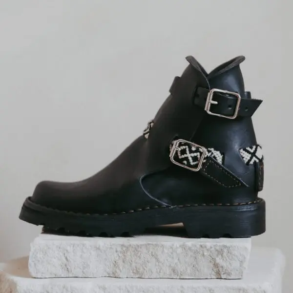 Schwarze Makramee-Riemen 39€ / R650