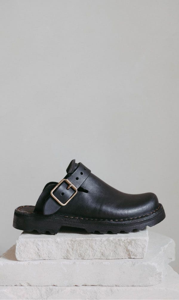 Schwarzer Karoo Clog