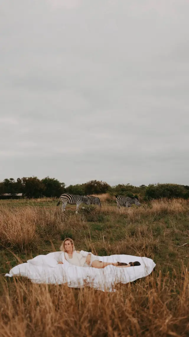 It still amazes me how much life can change.
There was a time when I thought I wanted the fast-paced corporate world: rushing from meeting to meeting, coffee in hand, always on the move.

Then we moved to South Africa… and it taught me something completely different.
How good it feels to slow down.
To breathe.
To be present.
To lie in a field in Limpopo with zebras grazing behind me and realise that this pace feels more like home than anything I knew before.

A reminder that you’re allowed to change. You’re allowed to choose differently. And sometimes the slow life ends up being the one you were searching for all along 🤎